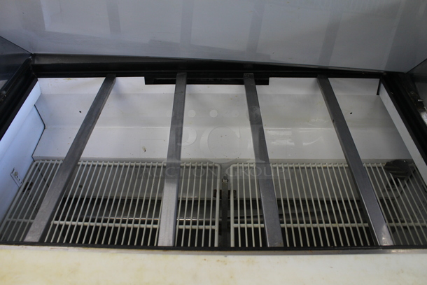 True TSSU-48-18M-B Stainless Steel Commercial Sandwich Salad Prep Table Bain Marie Mega Top on Commercial Casters. 115 Volts, 1 Phase. Tested and Powers On But Does Not Get Cold - Image 2 of 5