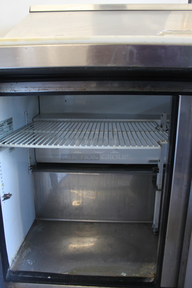 True TSSU-48-18M-B Stainless Steel Commercial Sandwich Salad Prep Table Bain Marie Mega Top on Commercial Casters. 115 Volts, 1 Phase. Tested and Powers On But Does Not Get Cold - Image 4 of 5