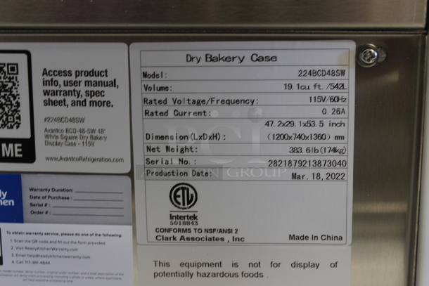 BRAND NEW SCRATCH AND DENT! Avantco 224BCD48SW Metal Commercial Floor Style Dry Bakery Display Case Merchandiser. 115 Volts, 1 Phase. Tested and Working! - Image 5 of 5