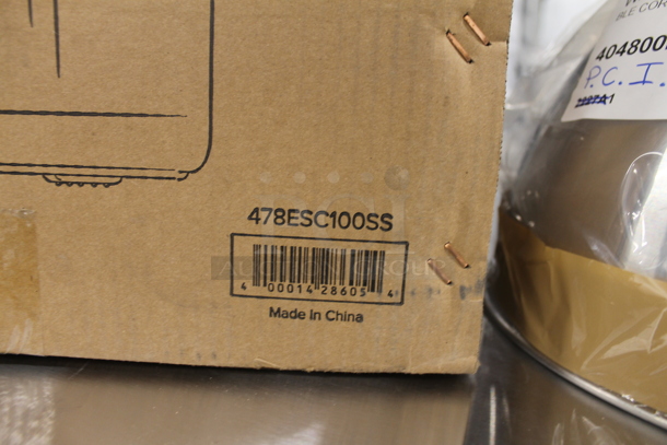 BRAND NEW SCRATCH AND DENT! Emperor's Select 478ESC100SS 100 Cup Insulated Sushi Rice Container with Stainless Steel Finish - Image 3 of 8