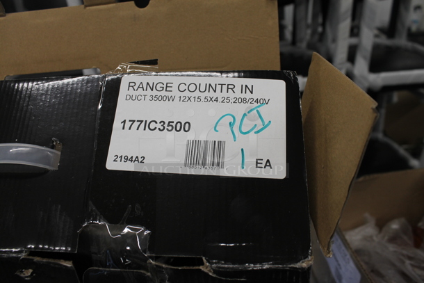 BRAND NEW SCRATCH AND DENT! Avantco 177IC3500 Stainless Steel Commercial Countertop Single Burner Induction Range / Cooker. See Pictures For Damage To Cooktop. 208/240 Volts, 1 Phase. - Image 5 of 8