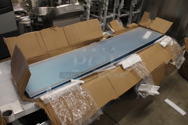 BRAND NEW SCRATCH AND DENT! Avantco 177EST4SG 57" Overshelf with Sneeze Guard for Select Avantco 177EST4SG Units - Image 3 of 5