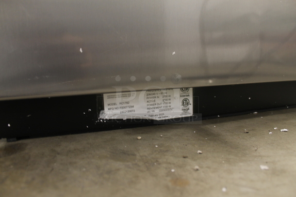 BRAND NEW SCRATCH AND DENT! 2023 Amana RC17S2 Stainless Steel Commercial Countertop Heavy Duty Stainless Steel Commercial Microwave Oven with Push Button Controls. 208/240 Volts, 1 Phase.  - Image 5 of 5
