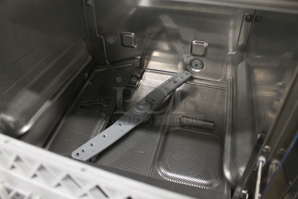 BRAND NEW SCRATCH AND DENT! 2022 Hobart EUH Ecoline Stainless Steel Commercial Undercounter Dishwasher. 208/240 Volts, 1 Phase.  - Image 7 of 8