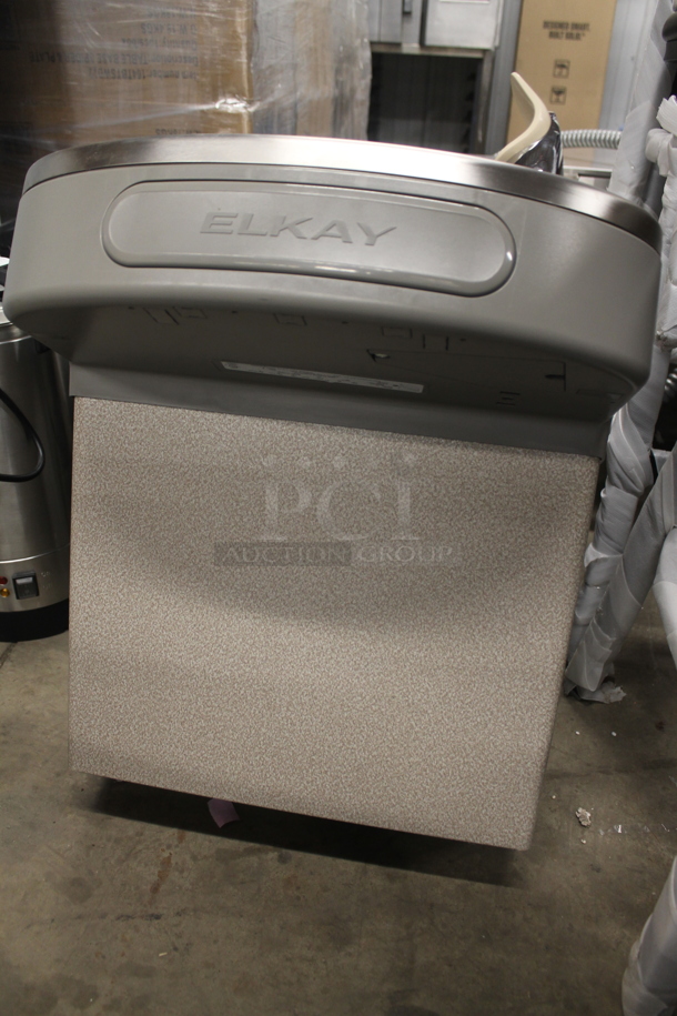 BRAND NEW SCRATCH AND DENT! Elkay EZFSD_1H Stainless Steel Commercial Wall Mount Water Fountain.  - Image 4 of 6