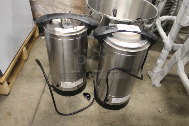 2 BRAND NEW SCRATCH AND DENT! Avantco 177WB10L Stainless Steel Commercial 2.6 Gallon Water Boiler. 120 Volts, 1 Phase. 2 Times Your Bid! - Image 5 of 6