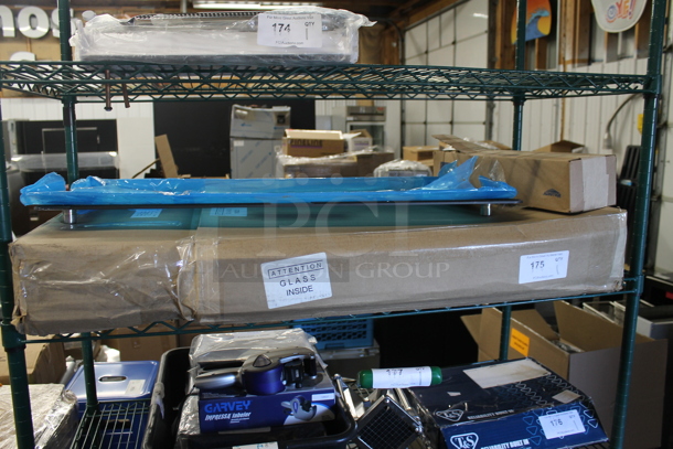 BRAND NEW SCRATCH AND DENT! Vollrath MB36 36" Mobile Steel Sneeze Guard with Straight Acrylic Breath Guard - Image 2 of 5