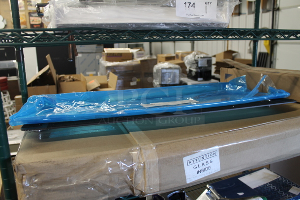 BRAND NEW SCRATCH AND DENT! Vollrath MB36 36" Mobile Steel Sneeze Guard with Straight Acrylic Breath Guard - Image 3 of 5