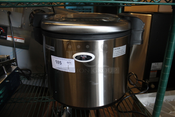 BRAND NEW SCRATCH AND DENT! 2023 Avantco RW90 Stainless Steel Commercial Countertop 92 Cup Electric Rice Warmer. 120 Volts, 1 Phase. Tested and Working! - Image 2 of 5