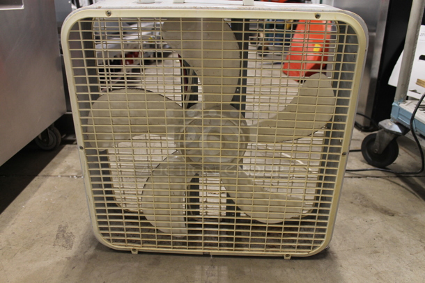Robeson Metal Box Fan. - Image 3 of 5