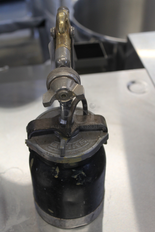 Binks Model 7 Spray Gun w/ Canister. - Image 2 of 4