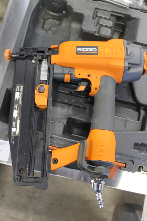 Rigid R250SFA Straight Finish Nailer in Hard Case - Image 4 of 6