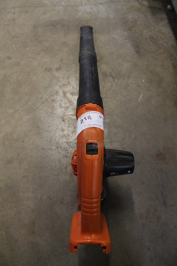 Black & Decker NSW18 Cordless Sweeper. - Image 2 of 4