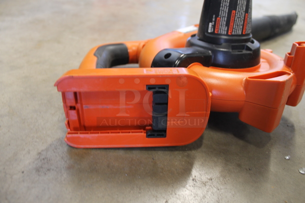 Black & Decker NSW18 Cordless Sweeper. - Image 3 of 4