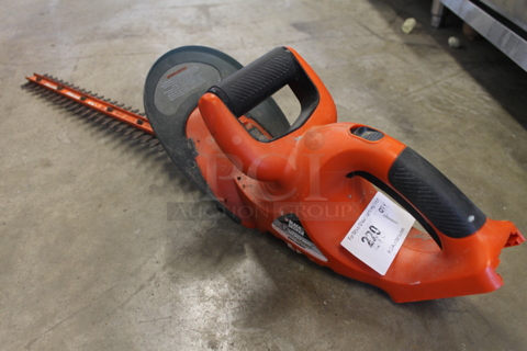 Black & Decker NHT518 Hedge Hog Hedge Trimmer.