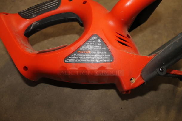 Black & Decker NHT518 Hedge Hog Hedge Trimmer. - Image 5 of 5