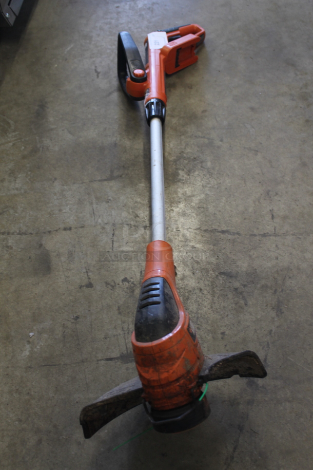 Black & Decker NST2118 String Trimmer - Image 4 of 5