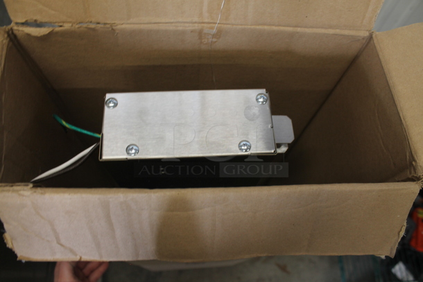 BRAND NEW IN BOX! APW Wyott OH54H1T Stainless Steel Warming Strip. 120 Volts, 1 Phase. - Image 3 of 5