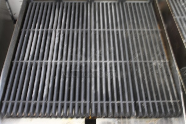 2023 Venancio R24CT-24C Stainless Steel Commercial Countertop Natural Gas Powered Charbroiler. - Image 3 of 4