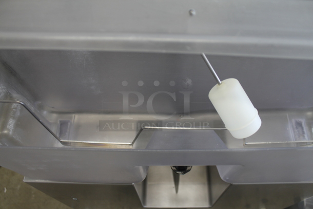 Fresh N Squeeze POS-1 Stainless Steel Commercial Floor Style Automatic Citrus Juicer on Commercial Casters. 120 Volts, 1 Phase. Tested and Working! - Image 3 of 7