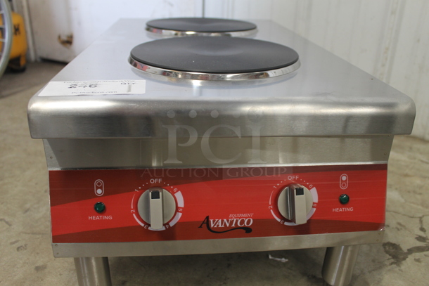 BRAND NEW SCRATCH AND DENT! Avantco 177CER200 Stainless Steel Commercial Dual Solid French-Style Burner Countertop Electric Rang. 208/240 Volts, 1 Phase.
 - Image 4 of 7