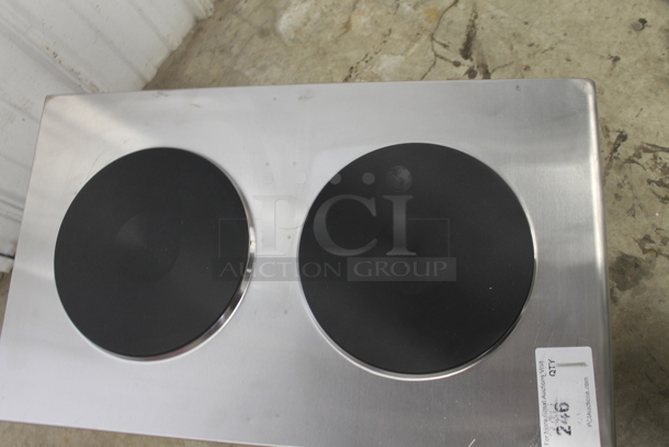 BRAND NEW SCRATCH AND DENT! Avantco 177CER200 Stainless Steel Commercial Dual Solid French-Style Burner Countertop Electric Rang. 208/240 Volts, 1 Phase.
 - Image 5 of 7