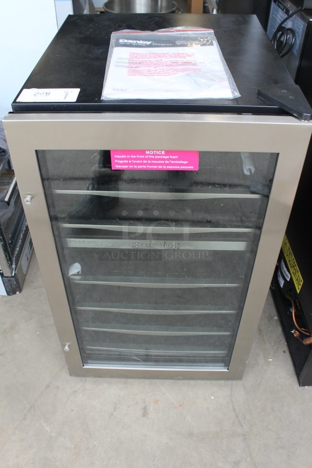 BRAND NEW SCRATCH AND DENT! Danby DWC040A3BSSDD 38 Bottle Free-Standing Metal Wine Cooler Merchandiser. 115 Volts, 1 Phase. Tested and Working! - Image 2 of 7