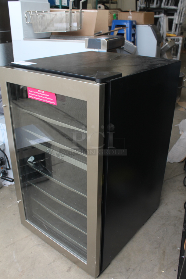 BRAND NEW SCRATCH AND DENT! Danby DWC040A3BSSDD 38 Bottle Free-Standing Metal Wine Cooler Merchandiser. 115 Volts, 1 Phase. Tested and Working! - Image 4 of 7