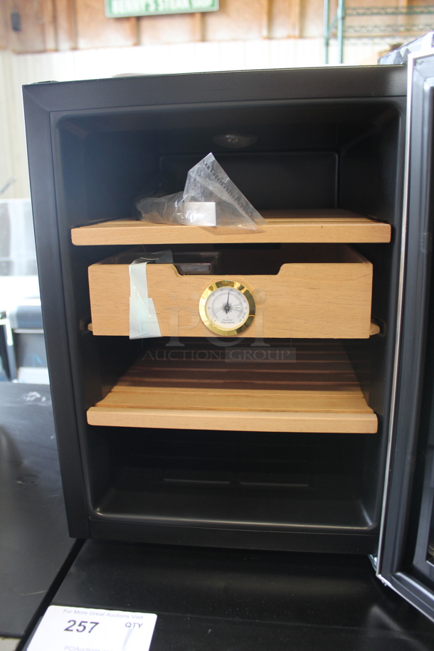 BRAND NEW SCRATCH AND DENT! Whynter Elite CHC-122BD Touch Control Stainless 1.2 cu.ft. Cigar Cooler Humidor. 115 Volts, 1 Phase. Tested and Working! - Image 3 of 6