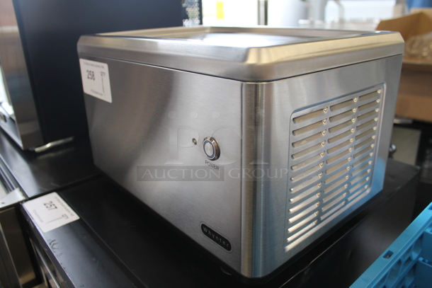 BRAND NEW SCRATCH AND DENT! Whynter ICR-300SS Portable Instant Ice Cream Maker Frozen Pan Roller in Stainless Steel. 115 Volts, 1 Phase. Tested and Working! - Image 4 of 5