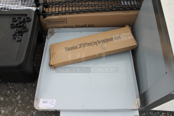 BRAND NEW SCRATCH AND DENT! Regency 600ES2424G 24" x 24" 16-Gauge Stainless Steel Equipment Stand with Galvanized Undershelf - Image 3 of 4