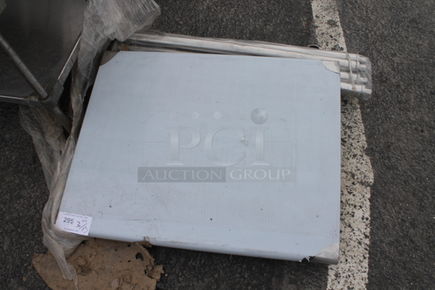 BRAND NEW SCRATCH AND DENT! Stainless Steel Tabletop, Under Shelf and Legs. - Image 3 of 4