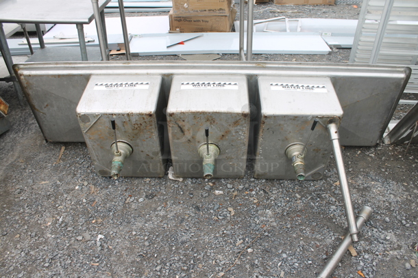 Stainless Steel Commercial 3 Bay Sink w/ Dual Drain Boards and 1 Leg. Bays 16x20. Drain Board 16.5x21.5 - Image 2 of 7