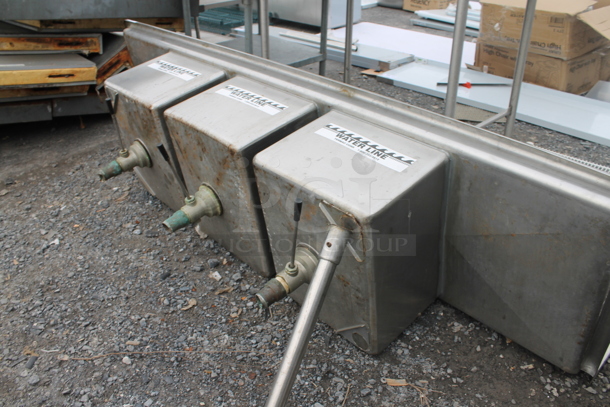 Stainless Steel Commercial 3 Bay Sink w/ Dual Drain Boards and 1 Leg. Bays 16x20. Drain Board 16.5x21.5 - Image 3 of 7