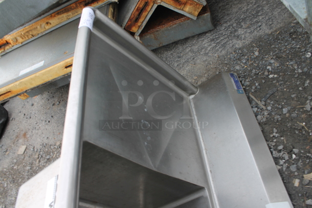 Stainless Steel Commercial 3 Bay Sink w/ Dual Drain Boards and 1 Leg. Bays 16x20. Drain Board 16.5x21.5 - Image 6 of 7