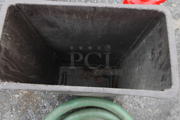 ALL ONE MONEY! Lot of 5 Slim Jim Trash Cans and Green Hose - Image 3 of 4