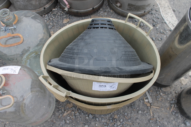 ALL ONE MONEY! Lot of 2 Baskets w/ 2 Lids. - Image 2 of 2
