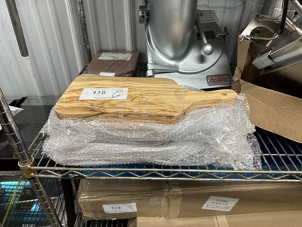 6 BRAND NEW SCRATCH AND DENT! Wooden Bread Board with Handle. 6 Times Your Bid!