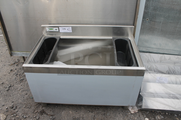 BRAND NEW SCRATCH AND DENT! Regency 600IB1830 Stainless Steel 18" x 30" Underbar Ice Bin - 98 lb. No Legs.  - Image 2 of 4