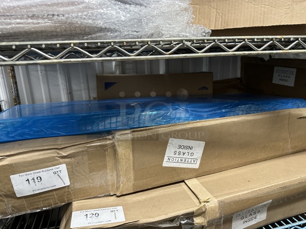 BRAND NEW SCRATCH AND DENT! Vollrath MB36 36" Mobile Steel Sneeze Guard with Straight Acrylic Breath Guard - Image 4 of 4
