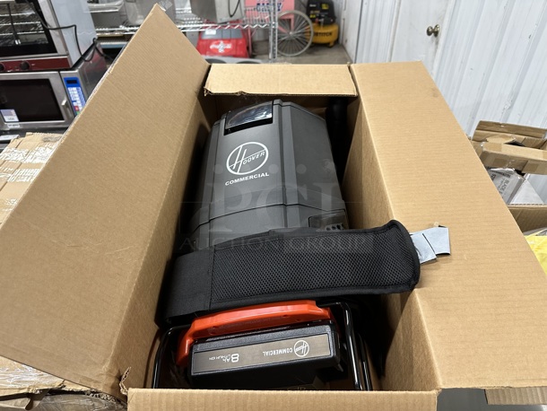 BRAND NEW SCRATCH AND DENT! 2023 Hoover CH93619 HVRPWR 6 Qt. 40V Cordless Backpack Vacuum Cleaner.  - Image 3 of 10