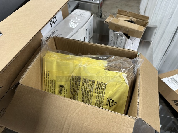 BRAND NEW SCRATCH AND DENT! 2023 Hoover CH93619 HVRPWR 6 Qt. 40V Cordless Backpack Vacuum Cleaner.  - Image 4 of 10