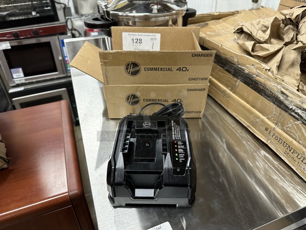 BRAND NEW SCRATCH AND DENT! Hoover CH07150 HVRPWR 40V Battery Charger - Image 2 of 7