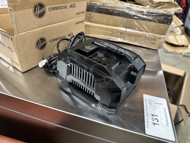 BRAND NEW SCRATCH AND DENT! Hoover CH07150 HVRPWR 40V Battery Charger - Image 4 of 7