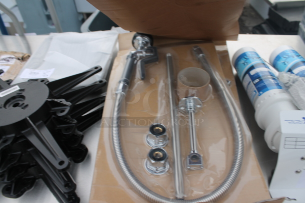 BRAND NEW SCRATCH AND DENT! Faucet Set - Image 5 of 6