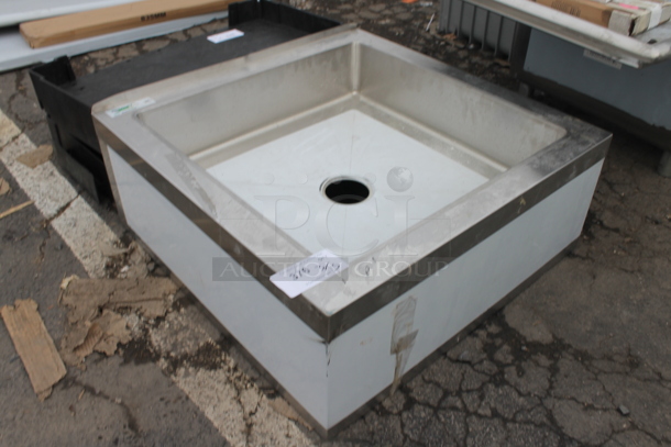 BRAND NEW SCRATCH AND DENT! Regency 600SM24246 Stainless Steel One Compartment Floor Mop Sink - 24" x 24" x 6" Bowl - Image 4 of 5