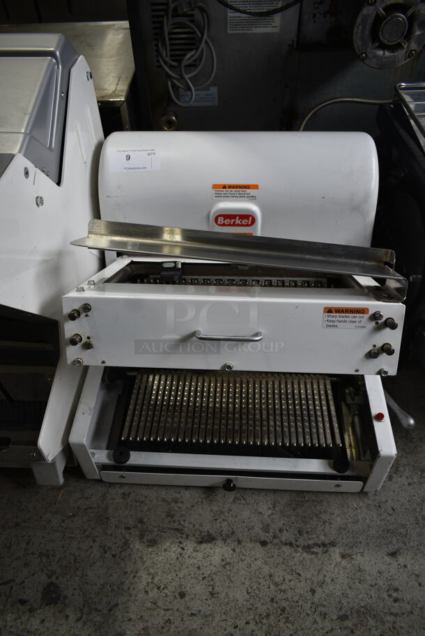 Berkel MB 1/2 Metal Commercial Countertop Bread Loaf Slicer. 115 Volts, 1 Phase. Tested and Working! - Image 2 of 7