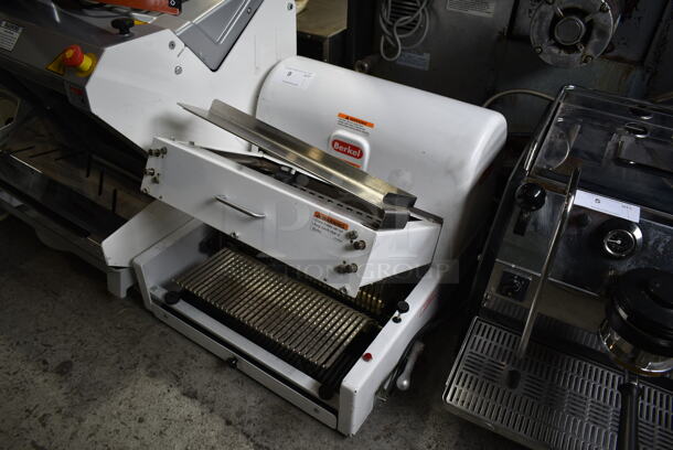 Berkel MB 1/2 Metal Commercial Countertop Bread Loaf Slicer. 115 Volts, 1 Phase. Tested and Working! - Image 3 of 7