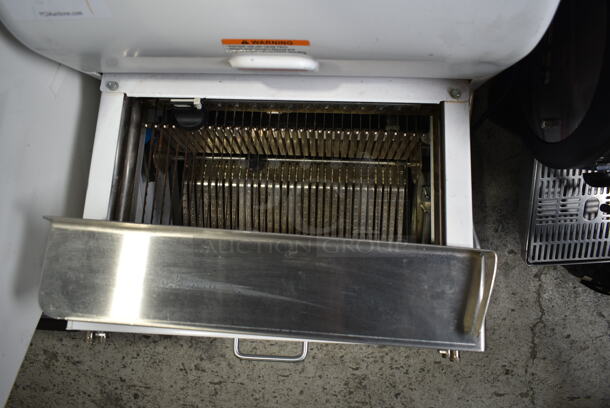 Berkel MB 1/2 Metal Commercial Countertop Bread Loaf Slicer. 115 Volts, 1 Phase. Tested and Working! - Image 4 of 7