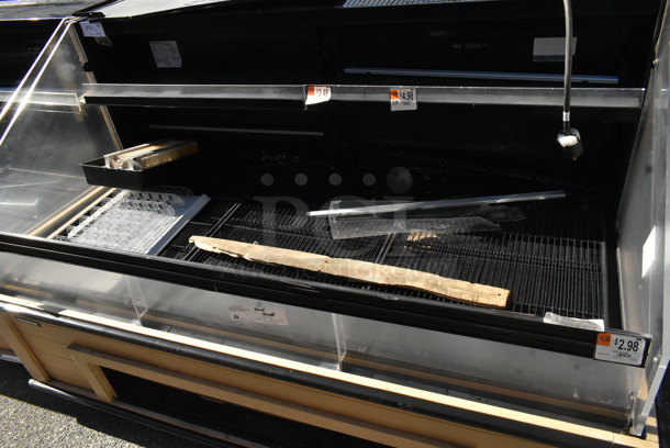 Hussmann Q3-SS-6S Metal Commercial Open Grab N Go Merchandiser. 120/208-240 Volts, 1 Phase.  - Image 2 of 4